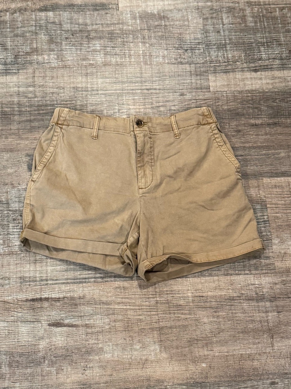 Old Navy Women’s Khaki Shorts